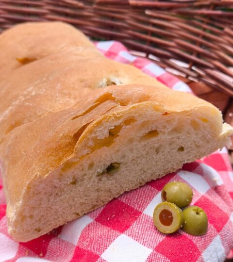 ITALIAN CIABATTA WITH GREEN OLIVES*MEDIUM BAGUETTE*VEGAN*80% ORGANIC KAMUT WHEAT FLOUR*TS